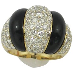 Ladies Gold Alternating Pave Diamond and Onyx Band Ring