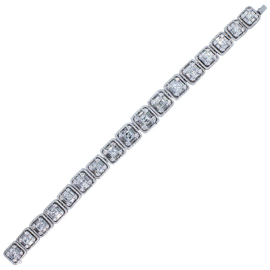 18.90 Carat White Diamond Emerald Cut and Diamond Baguette Bracelet