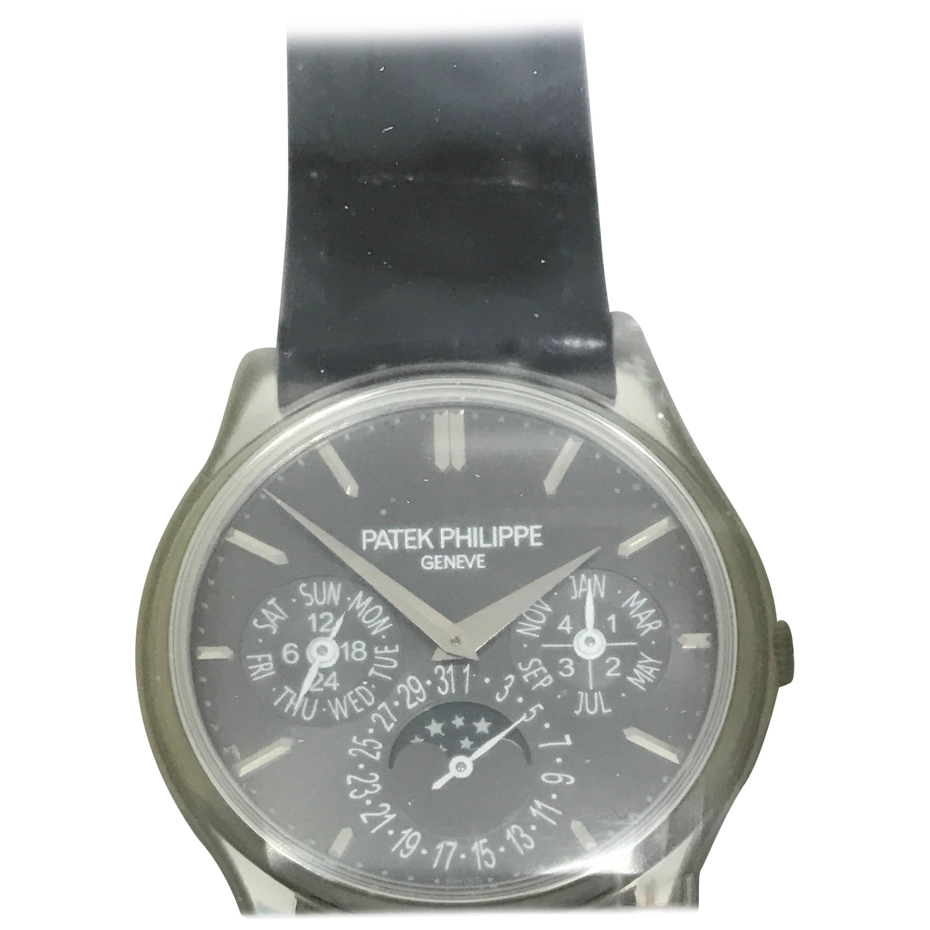 Patek Philippe Platinum Perpetual Calendar Gray Dial Wristwatch   For Sale