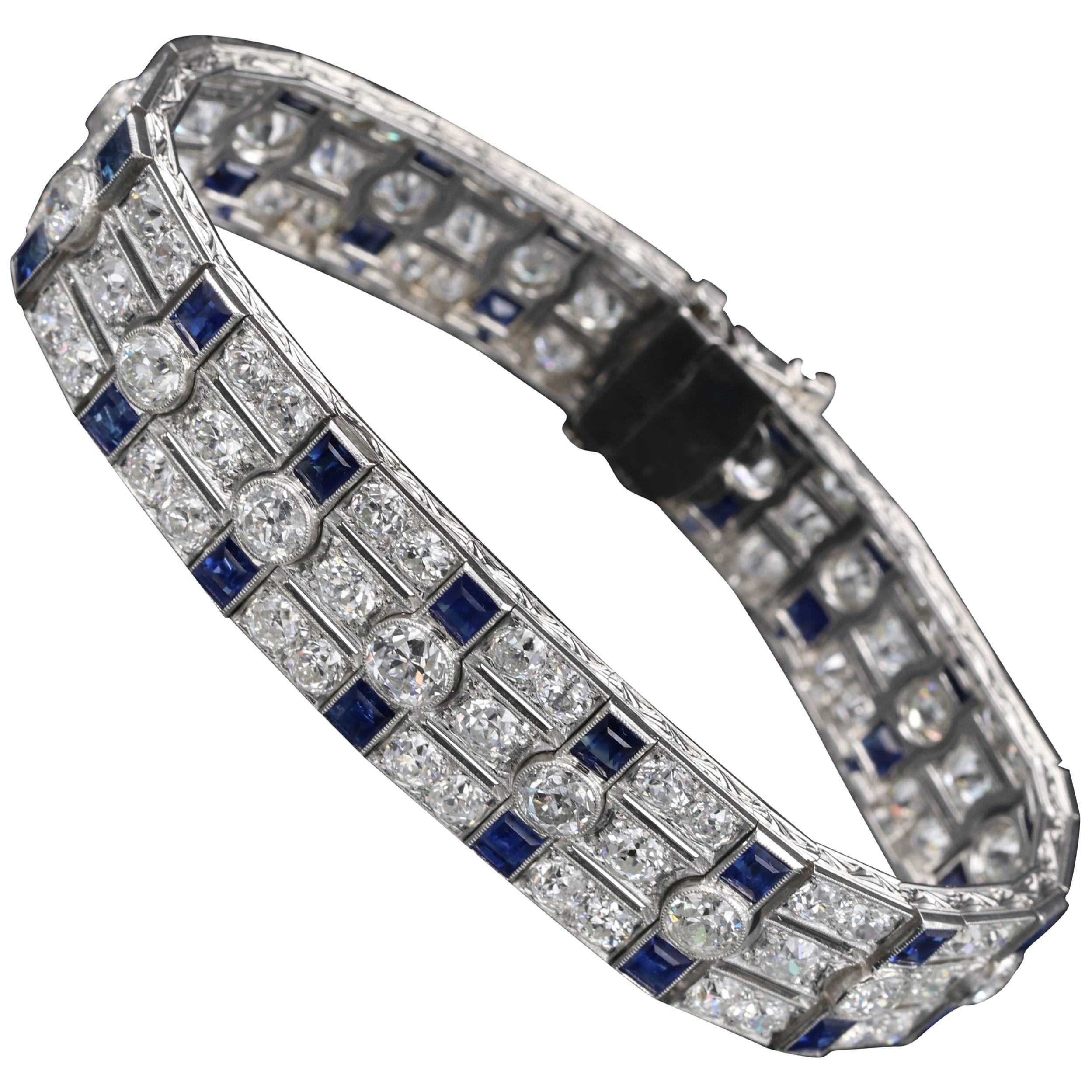Platinum, Diamonds and Sapphires French Art Deco Bracelet