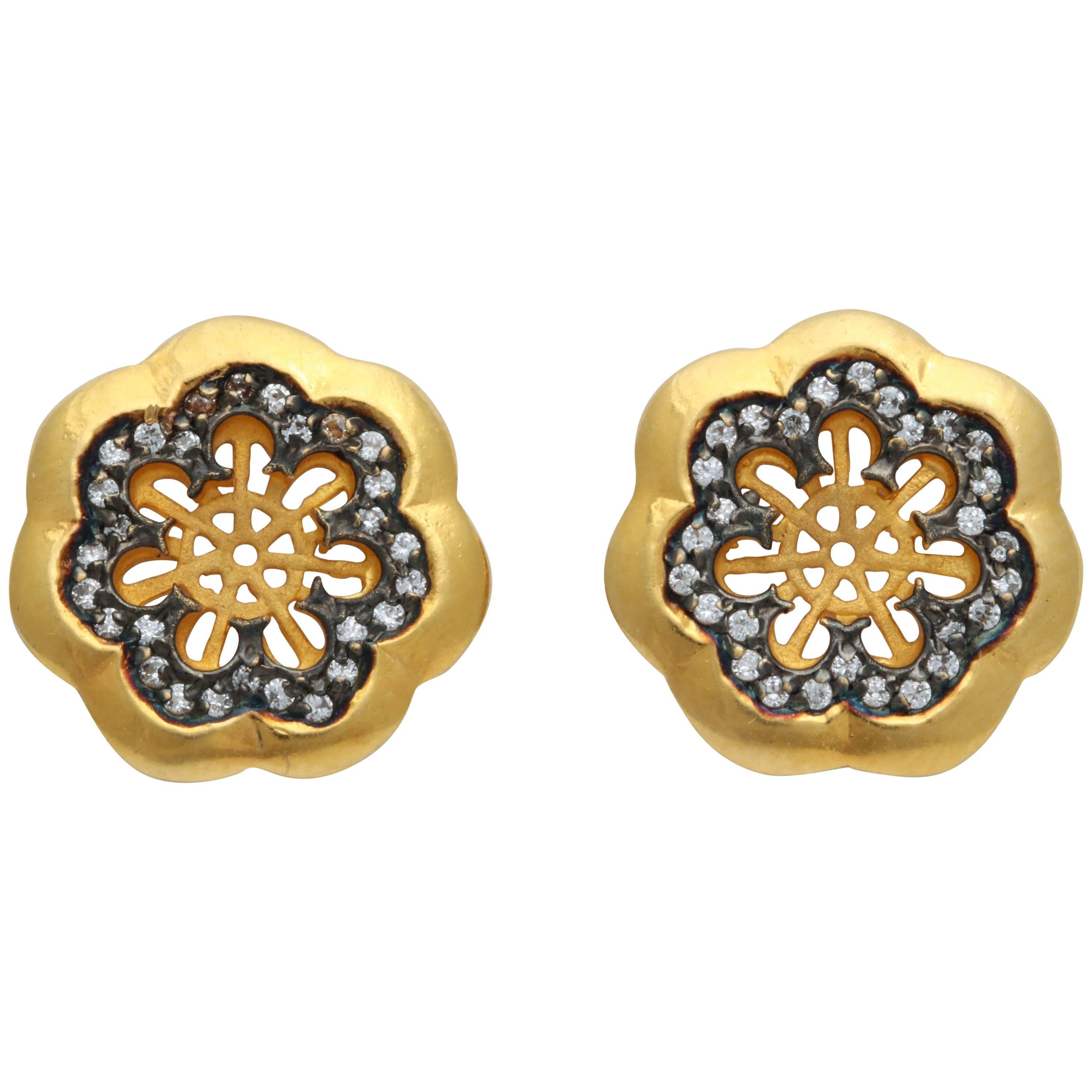 22 Karat Gold Silver and Diamond Flower Shaped Earrings For Sale