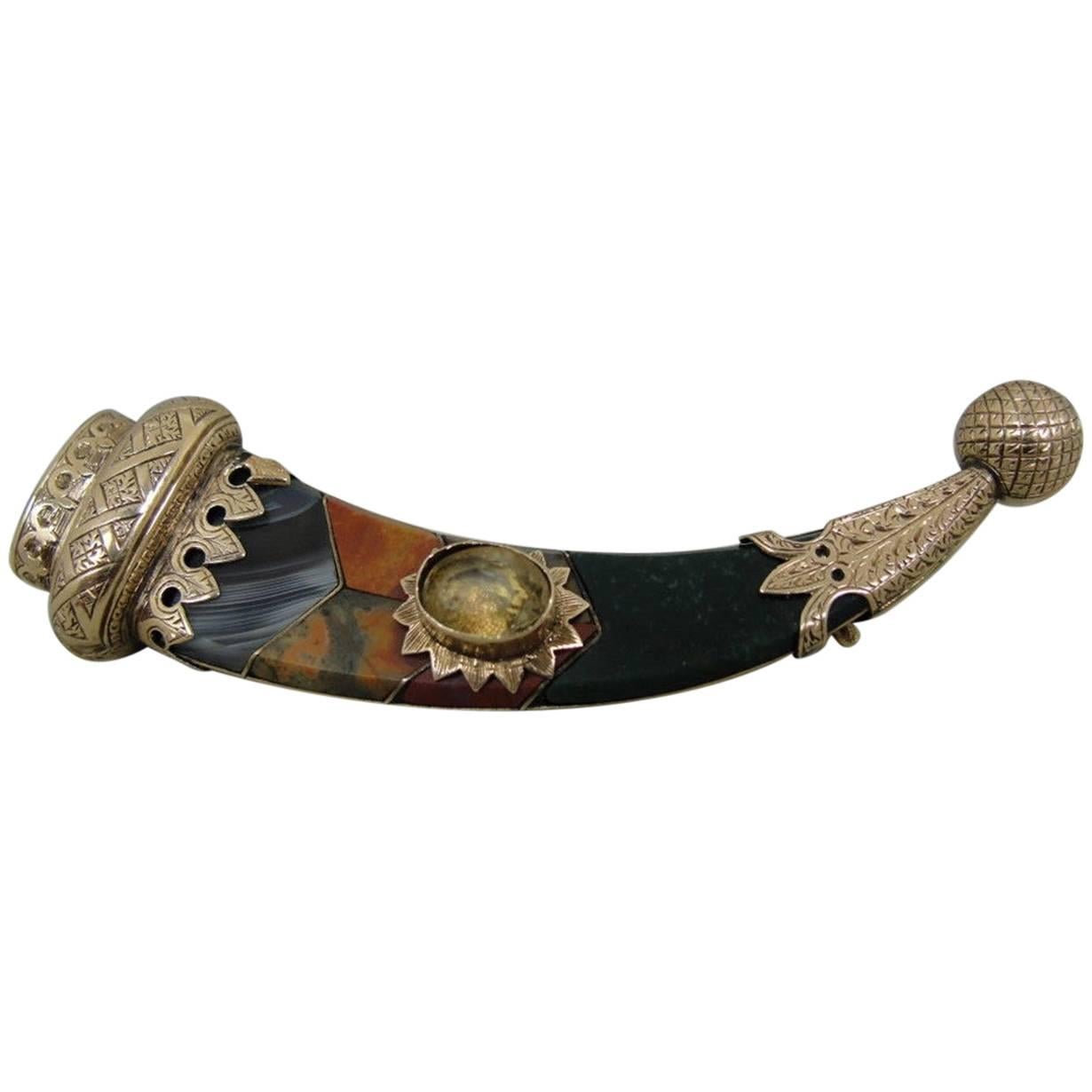 Antique Victorian Scottish Agate Citrine Horn 9 Carat Gold Brooch Pin