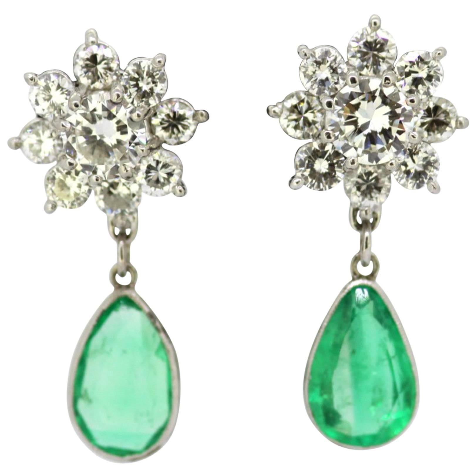 18 Karat White Gold Ladies Clip-On Earrings with Diamonds and Emerald