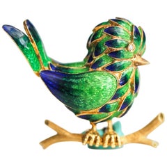 1960s Diamond and Enamel Bird Brooch Lapel Pin 18 Karat Gold