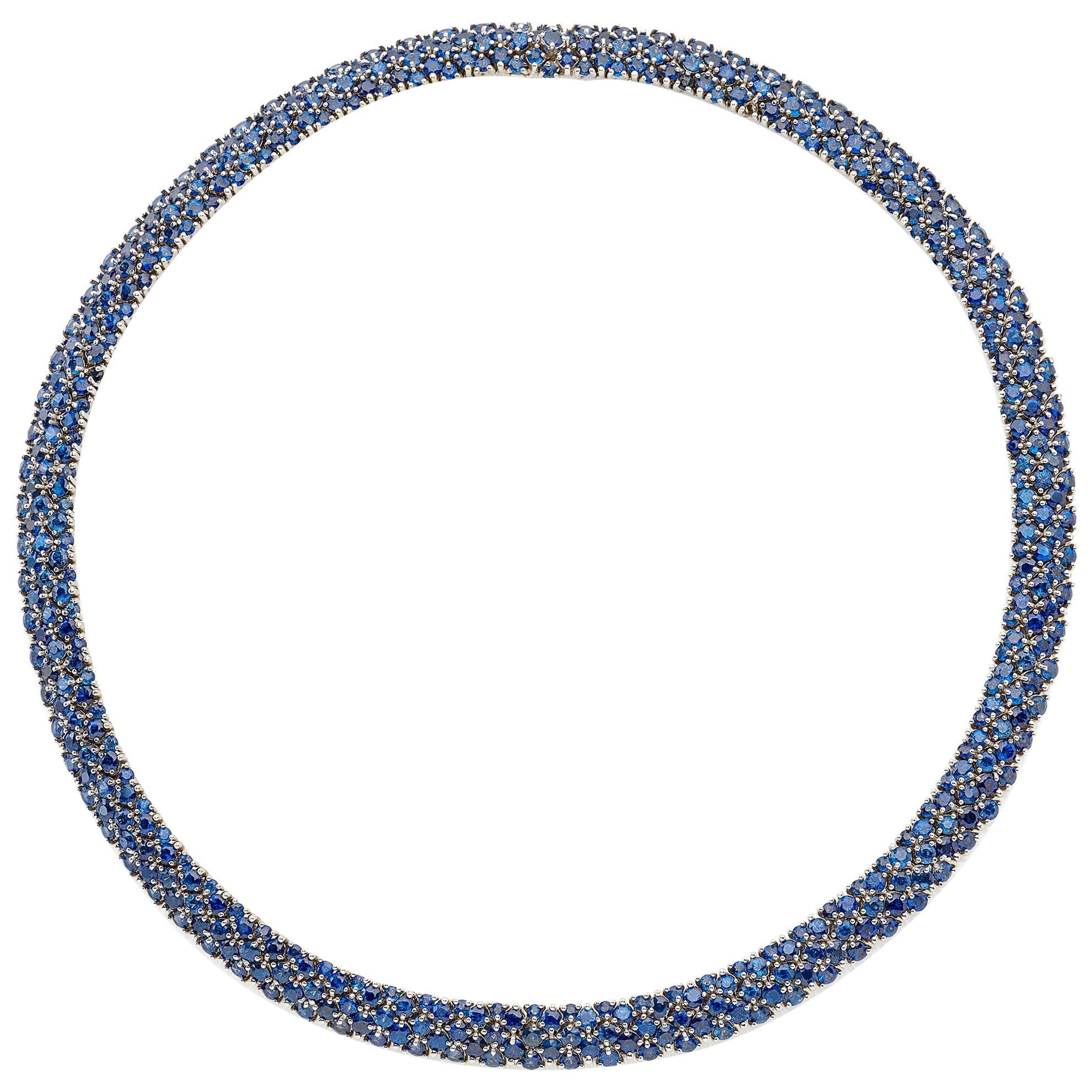18 Karat Yellow Gold Necklace with Blue Sapphires For Sale