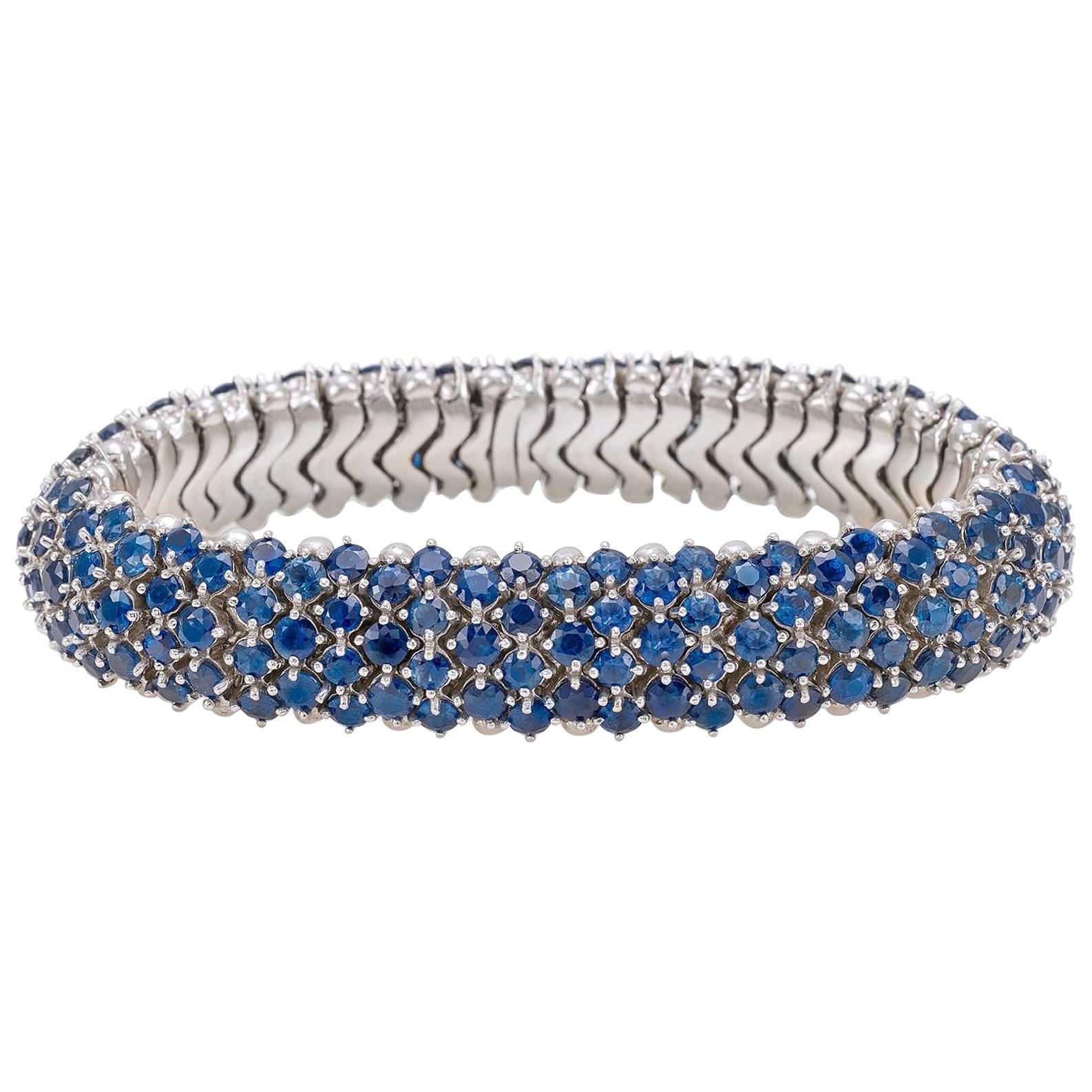 Flirt Collection 18 Karat White Gold Bracelet in Blu Sapphire