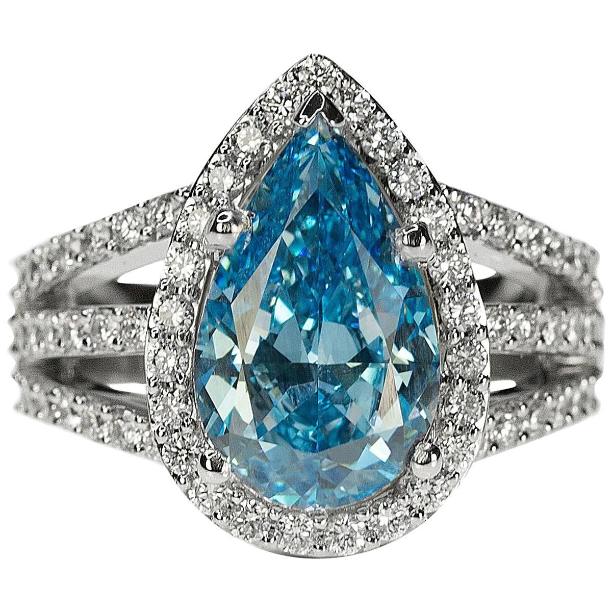 Fancy Vivid Blue HPHT Diamond Ring in 18 Karat Gold