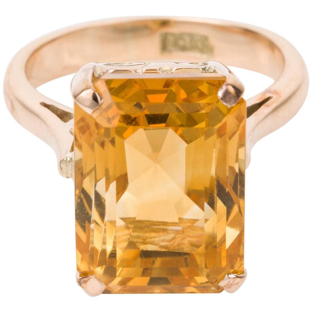 14 Carat Yellow Gold Emerald Cut Citrine Cocktail Ring