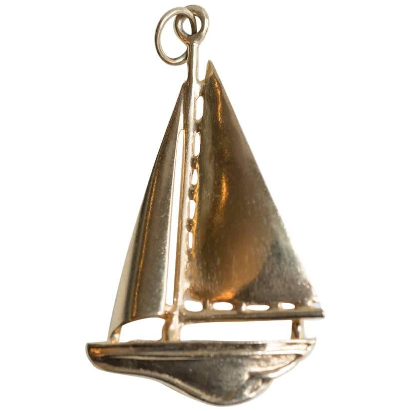 Silbot Pendnt Chrm 14 Krt Yellow Gold T 1stDibs
