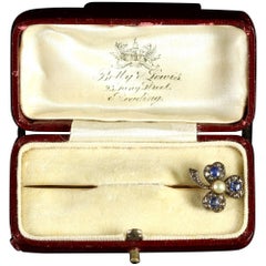 Antique Victorian Sapphire Diamond Pin 18 Carat Shamrock, circa 1880