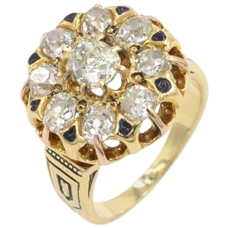 Victorian Old Mine Cut Diamond and 18 Karat Gold Cluster Ring, circa 1880s For Sale