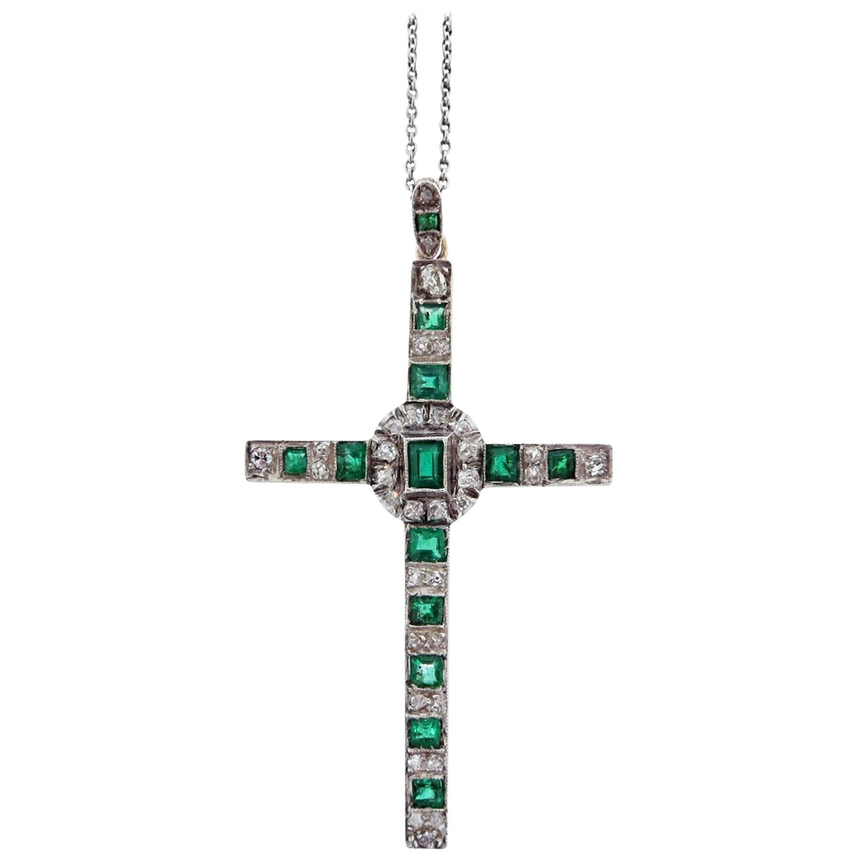 Antique Edwardian Platinum and Gold Emerald and Diamond Cross on Platinum Chain For Sale