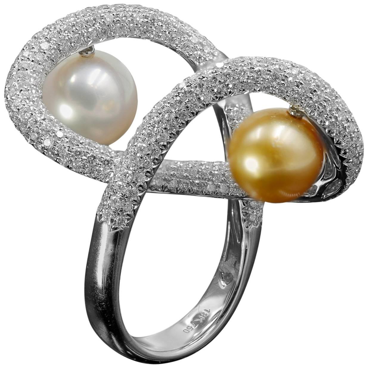 South Sea Pearl Cocktail Ring with 4.23 Carat of VS Diamonds in 18 Karat Gold For Sale