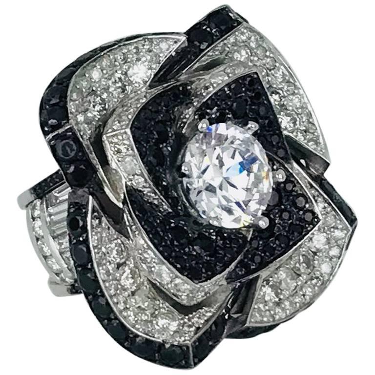 Diamond and Black Spinel Flower Ring with 7.75 Carat Diamonds, Modern Cocktail For Sale