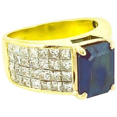 2.50 Carat Sapphire and Diamond Engagement Fashion Ring 18 Karat Yellow Gold
