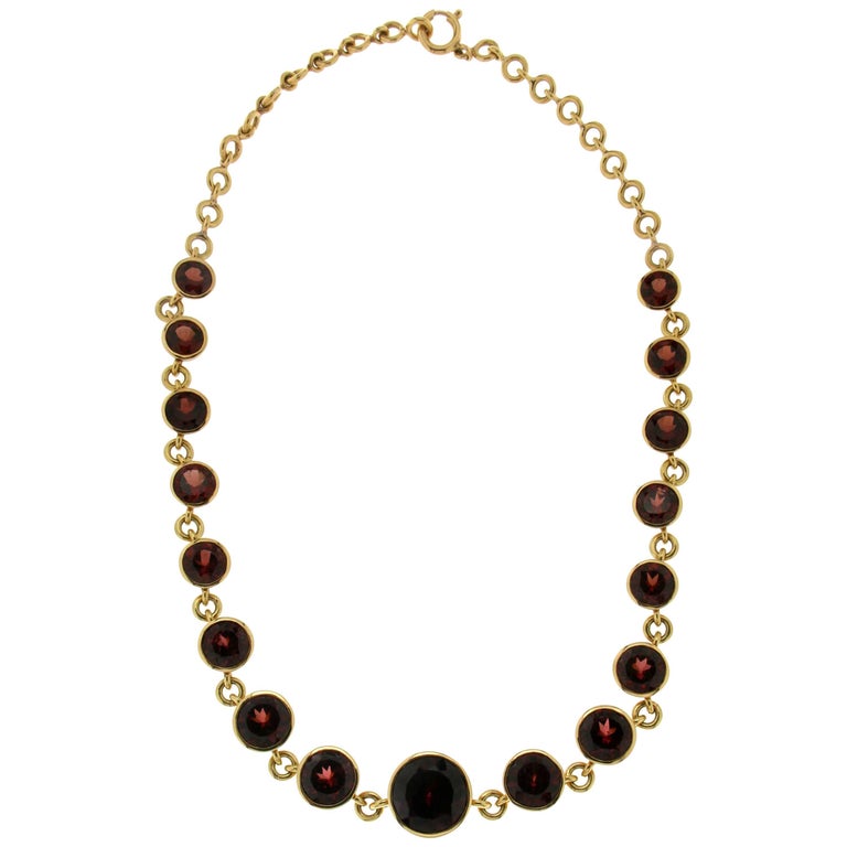 Garnet 18 karat Yellow Gold Choker Necklace For Sale at 1stdibs