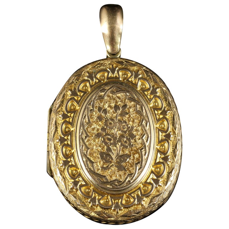 Antique Victorian Large Locket 18 Carat Gold, circa 1880 at 1stDibs