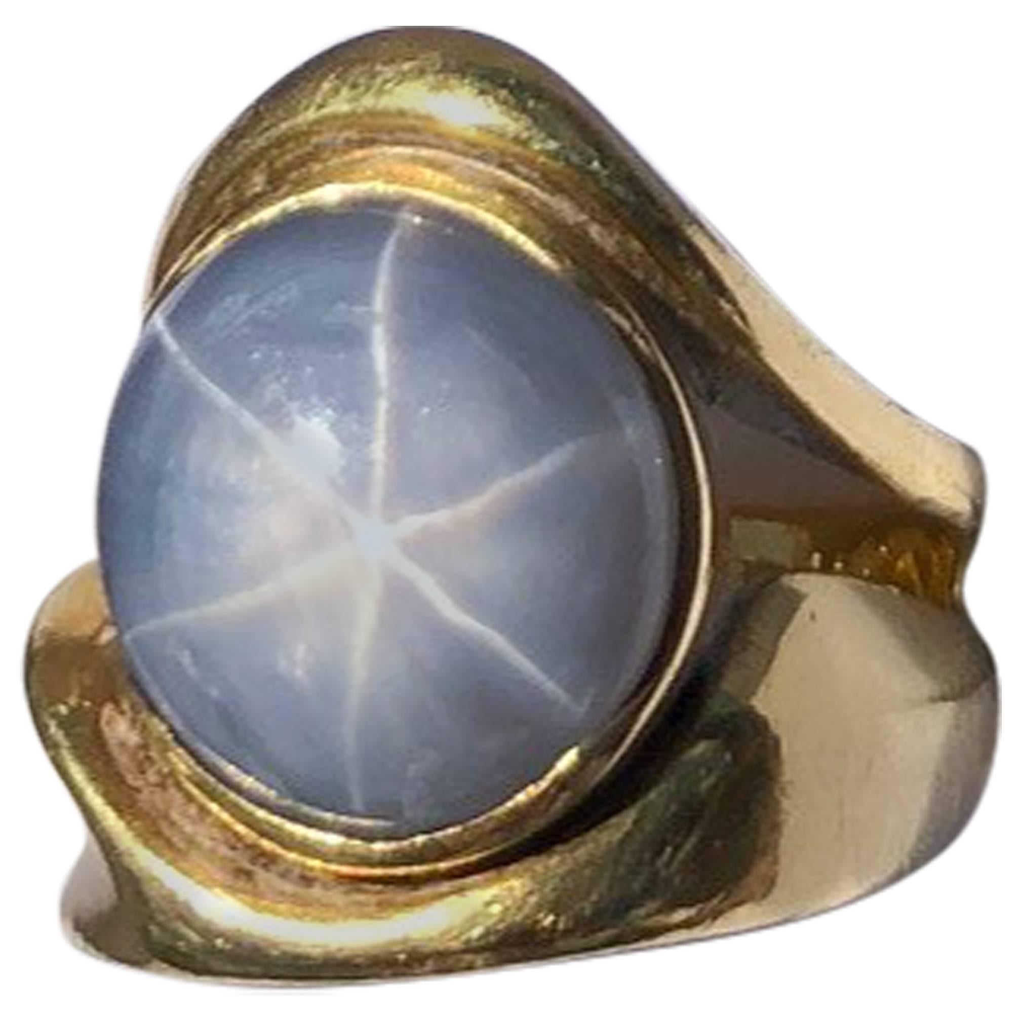 22.5 Carat “Star” Sapphire Gold Ring