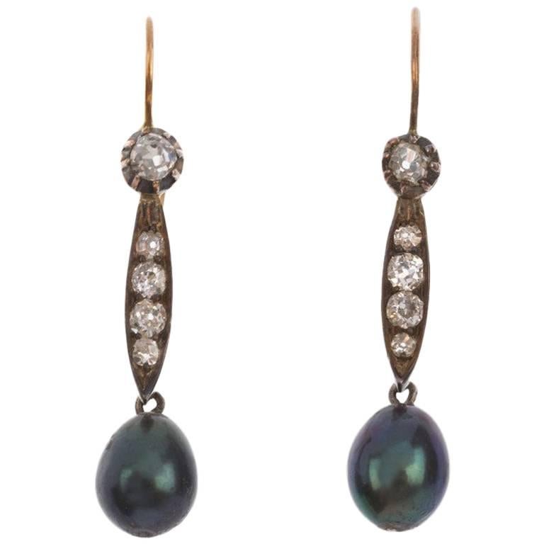 Art Deco 0.45 Carat Diamond and Cultured Pearl Drop Earrings For Sale