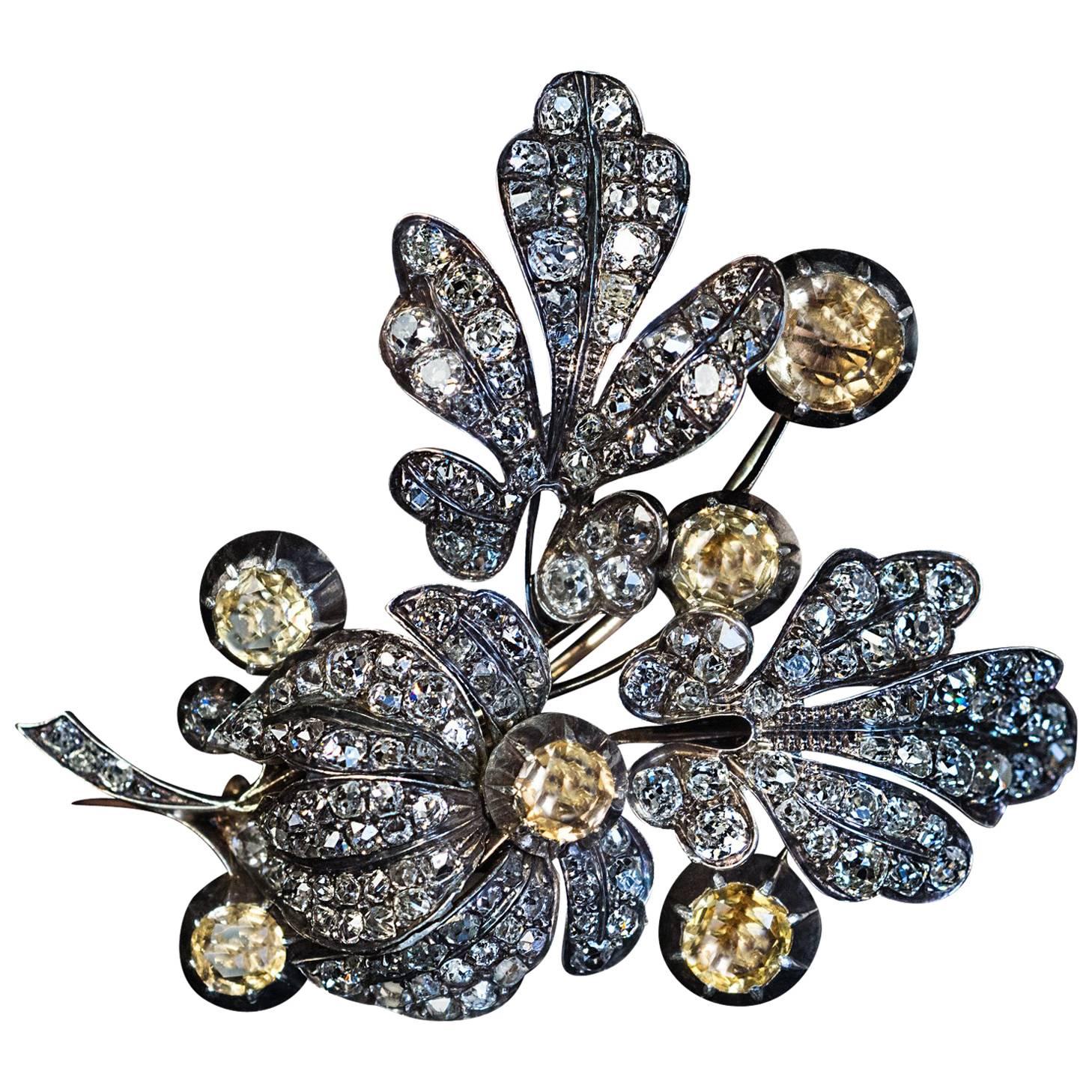 Grande broche victorienne ancienne à fleurs en topaze et diamants