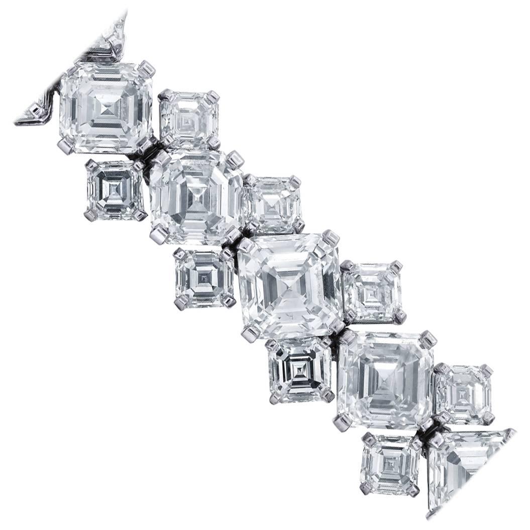 Bracelet en platine avec diamants taille Asscher de 87,70 carats certifiés GIA en vente