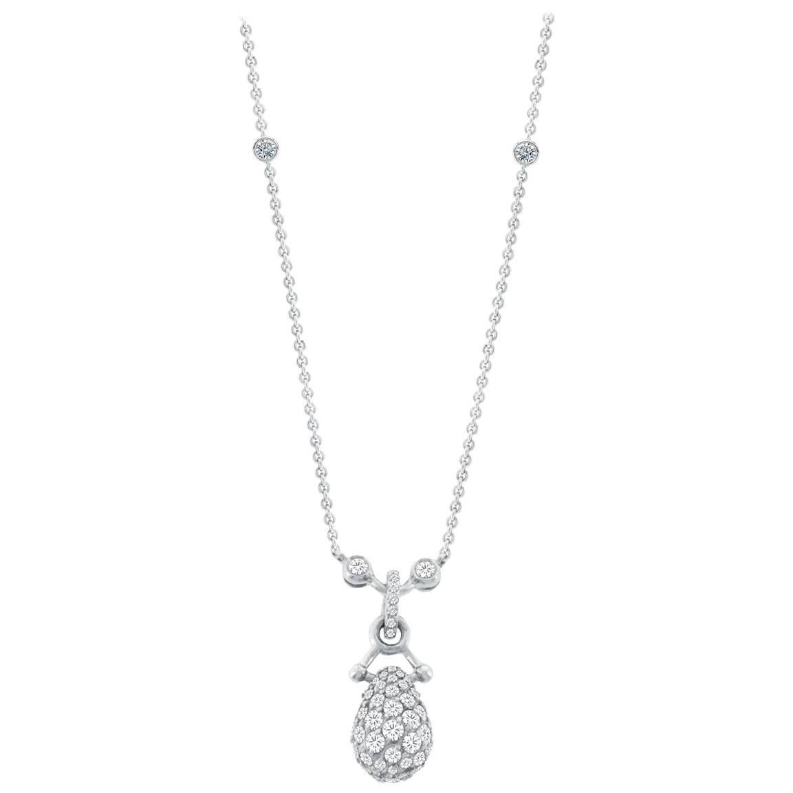 2.66 Carat Diamond Drop Necklace in 18 Karat White Gold with Palladium Alloy For Sale