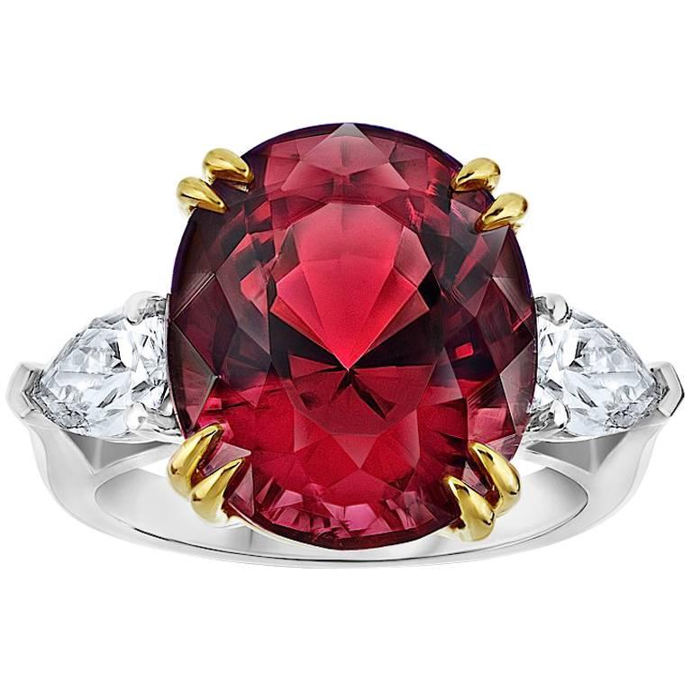 15.13 Carat Oval Red Spinel and Diamond Platinum and 18k Yellow Gold Ring For Sale