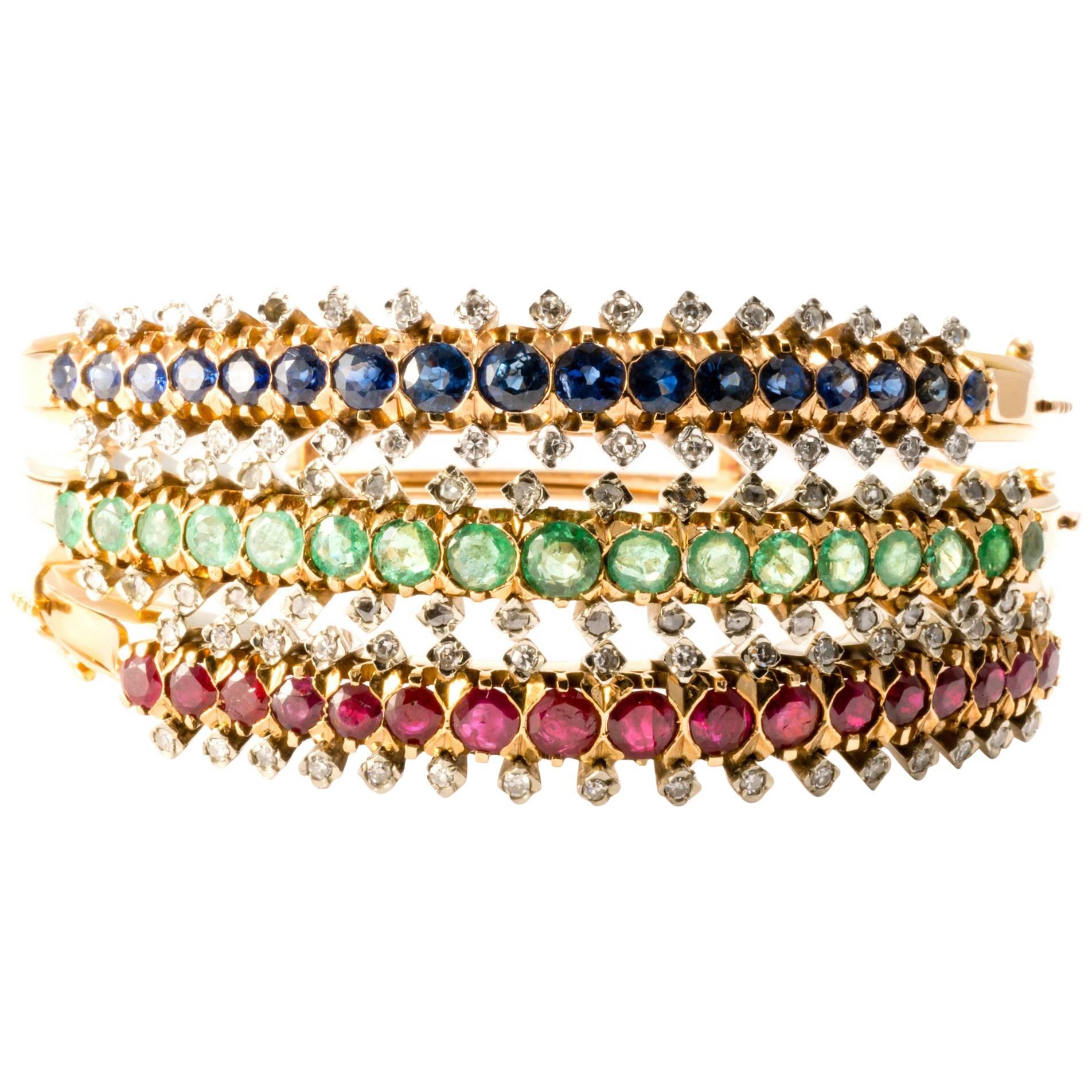 1940 Diamond Sapphire Emerald 18K Gold Stacking Bangles Bracelet For Sale