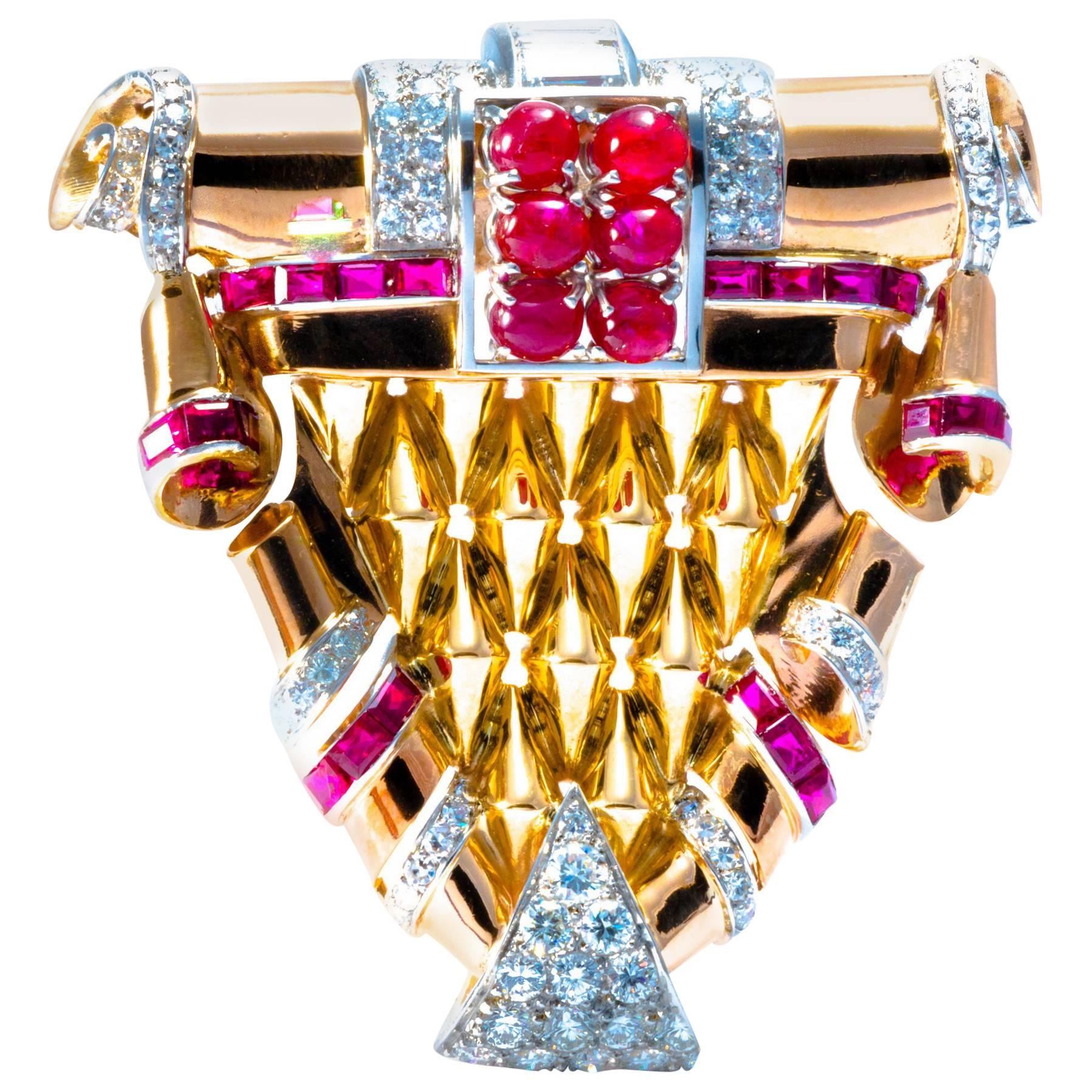 Ansuini 1940 Stemma Design Diamond Rubies 18K Yellow Gold Pendant Necklace Pin For Sale
