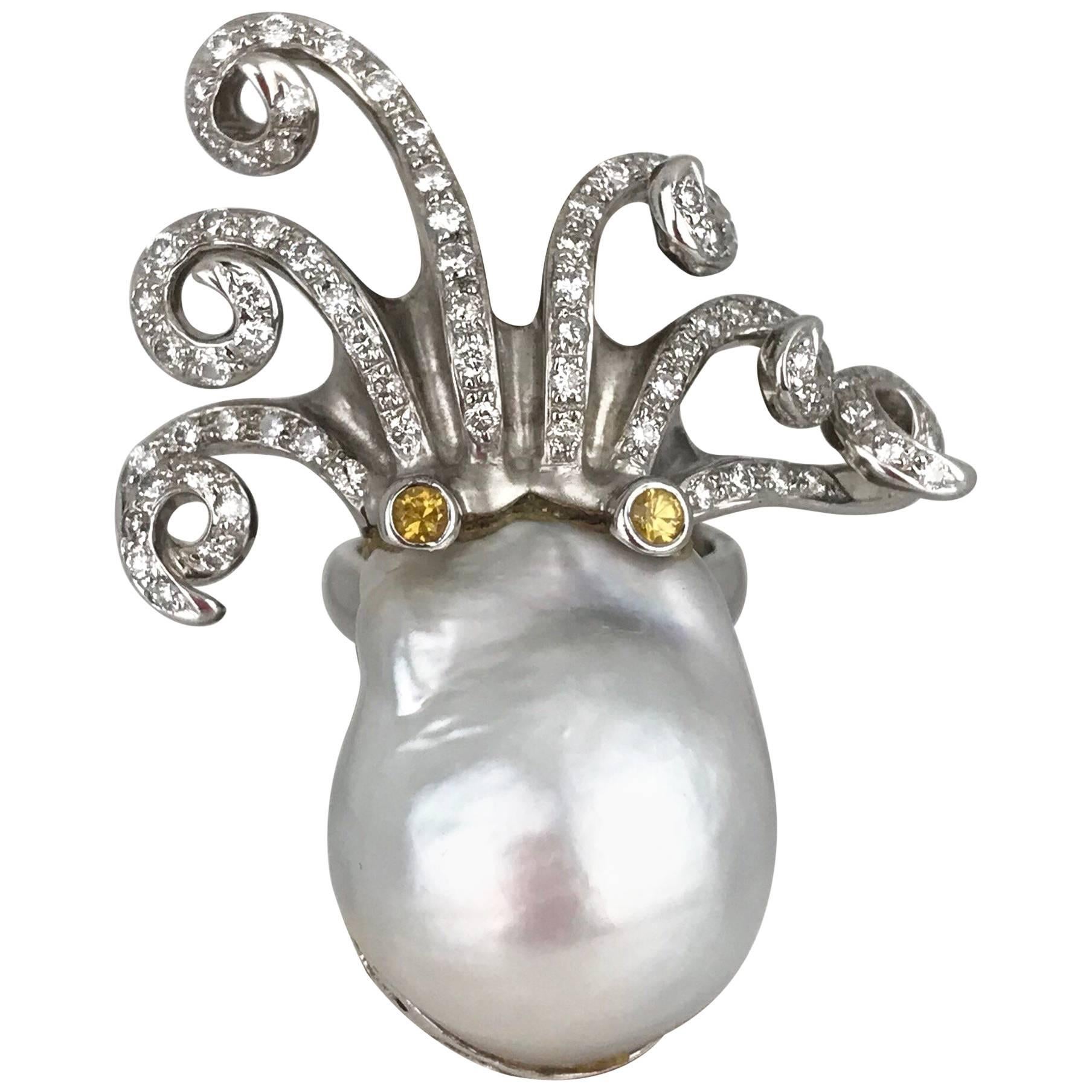 Octopus, 18 Karat Gold with a Pearl, Hallmark EJ, Retro Ring For Sale