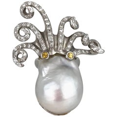 Octopus, 18 Karat Gold with a Pearl, Hallmark EJ, Retro Ring
