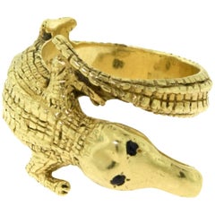 Estate Cartier Alligator 18 Karat Yellow Gold Finger Ring with Sapphire Eyes