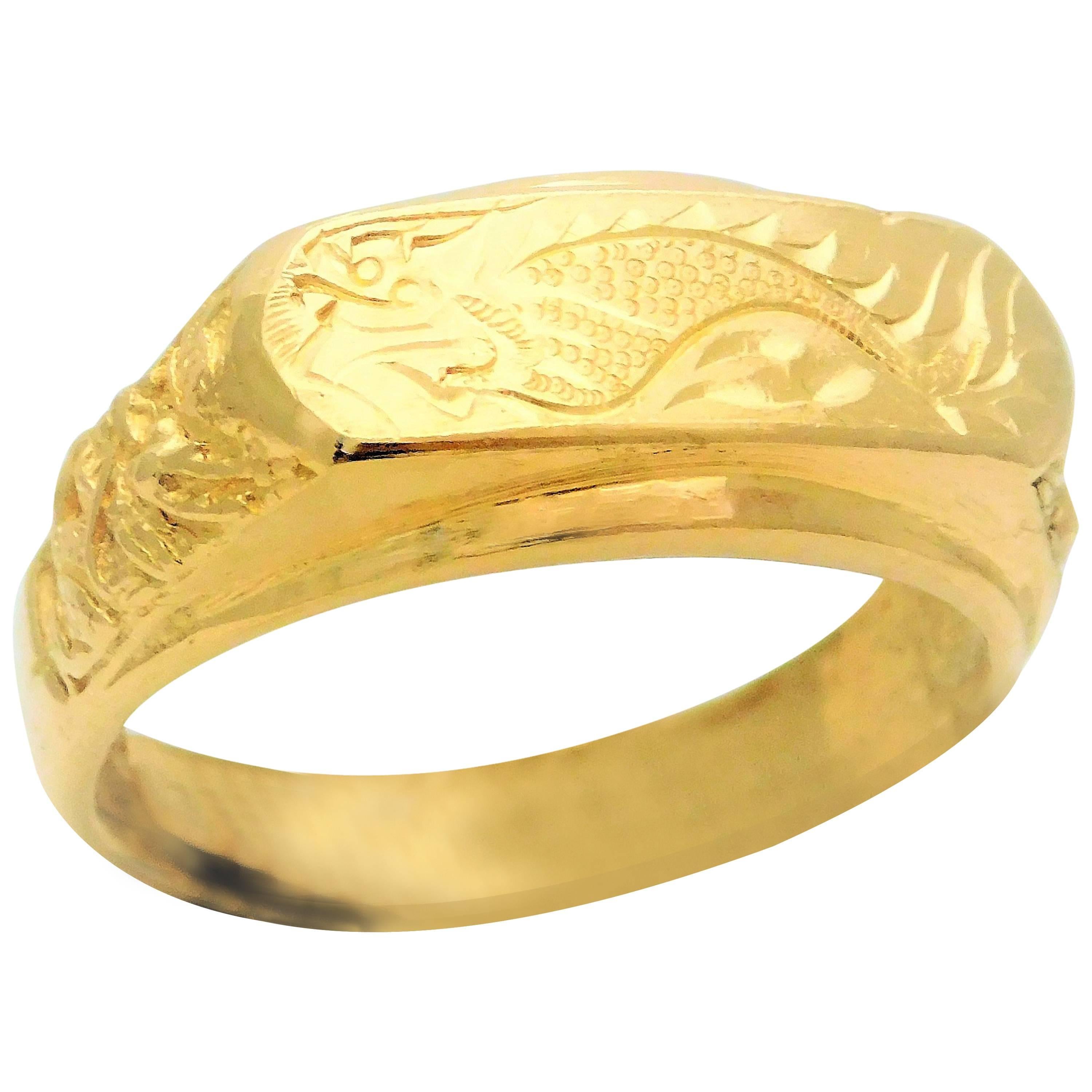 Vintage 23 Karat Gold Taiwanese Dragon Ring For Sale