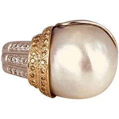 Ring, F.T Engraved, Retro South Sea Ring 18 Karat, Yellow and White Diamond Ring