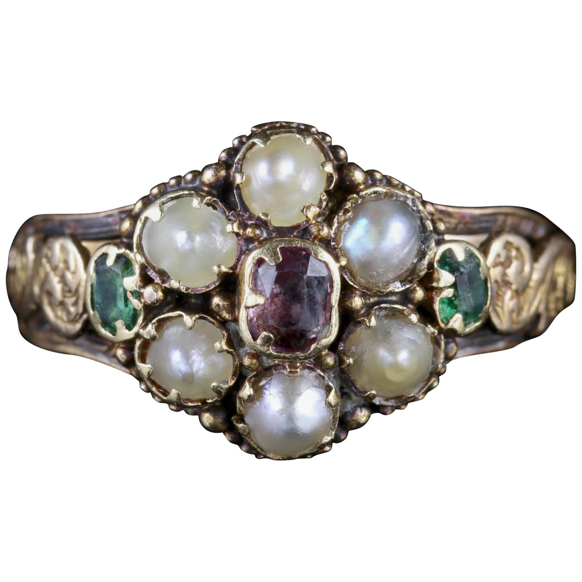 Antique Georgian Ring 15 Carat Gold Garnet Emerald Pearl, circa 1800