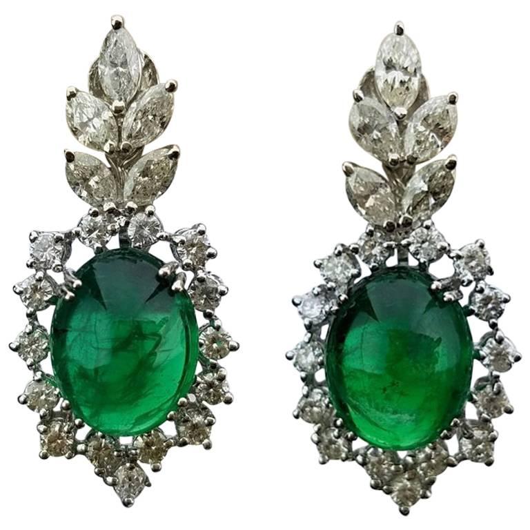 Certified 12.66 Carat Emerald Cabochon and Diamond 18 Karat Gold Earring