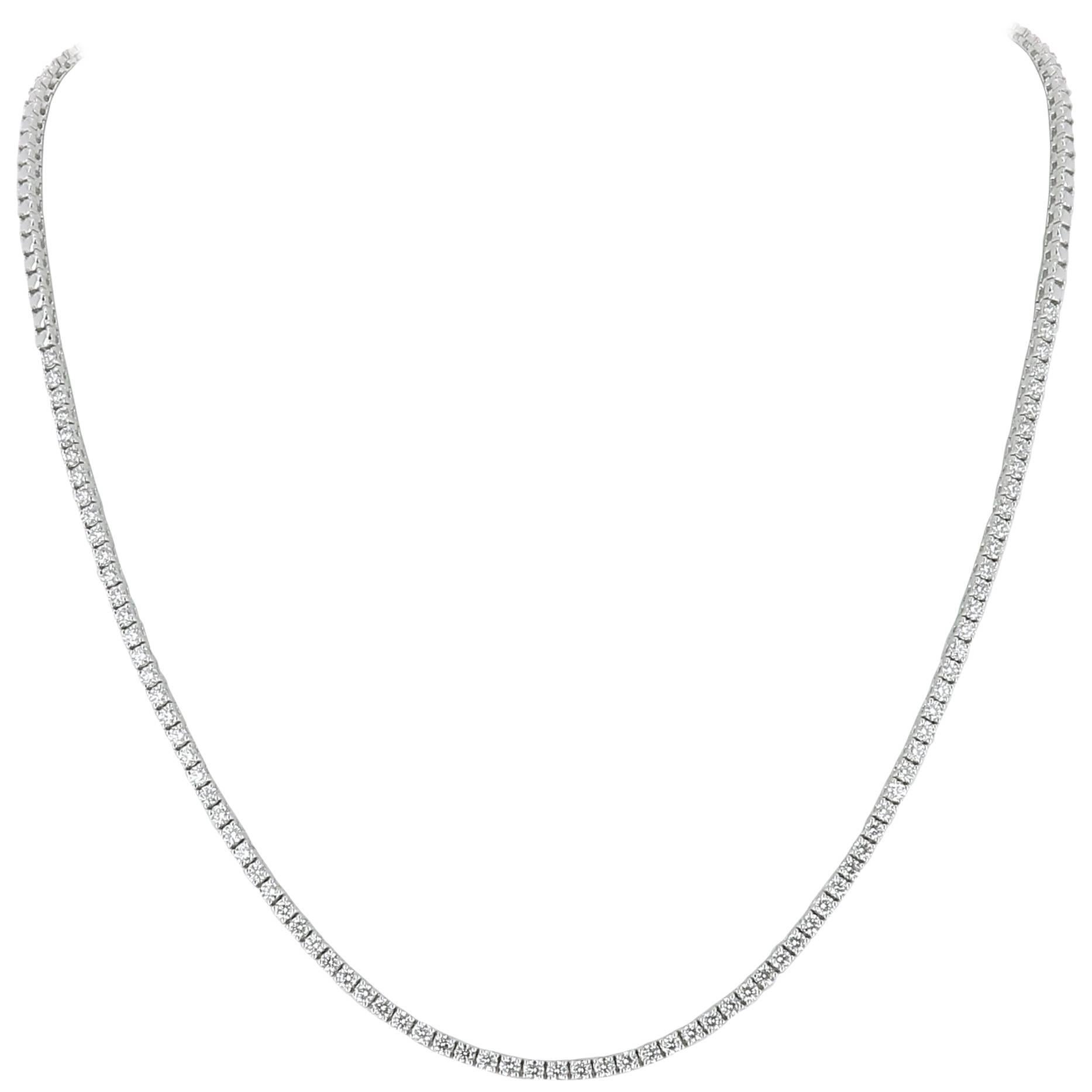  2, 65 carats GVS Diamond Riviera 18 Karat White Gold Tennis Line Necklace For Sale