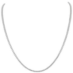  2,65 carats GVS Diamond Riviera 18 Karat White Gold Tennis Line Necklace
