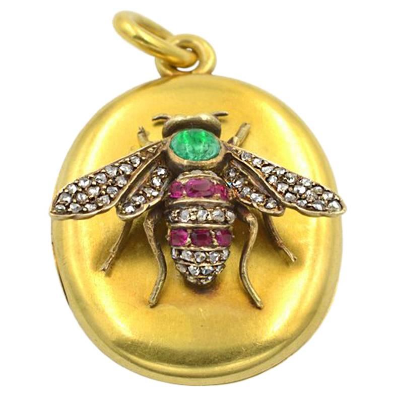 Victorian French Antique Locket in 18 Karat with Emerald, Rubies and Diamonds For Sale
