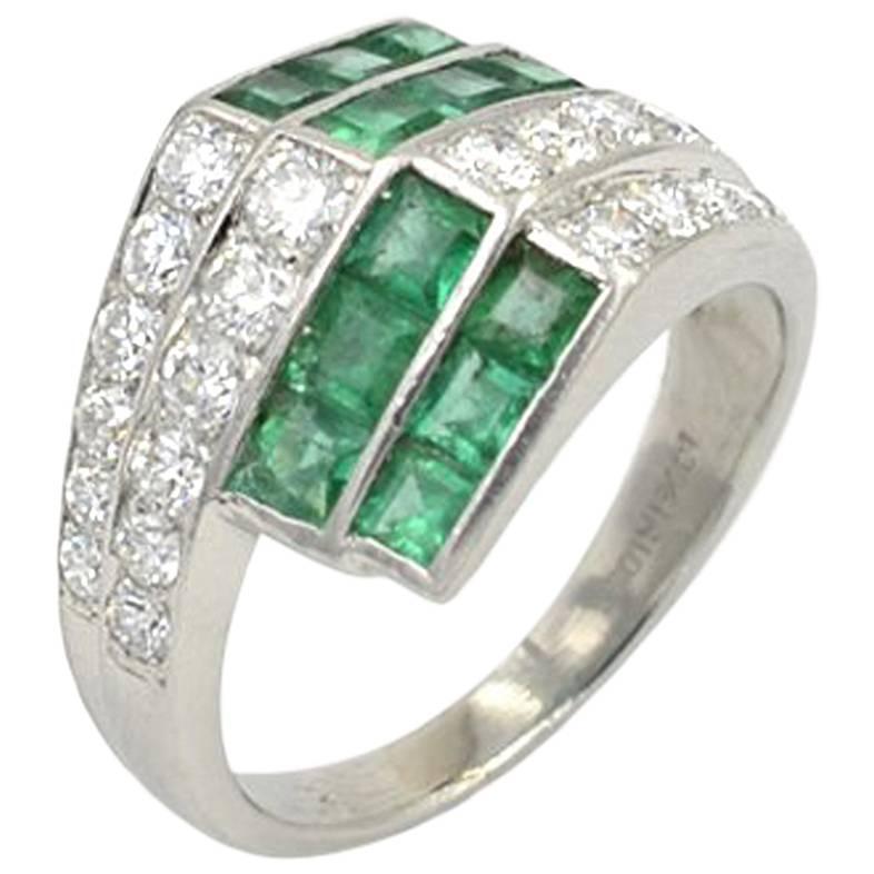 1950s Emerald Diamond Platinum Ring For Sale