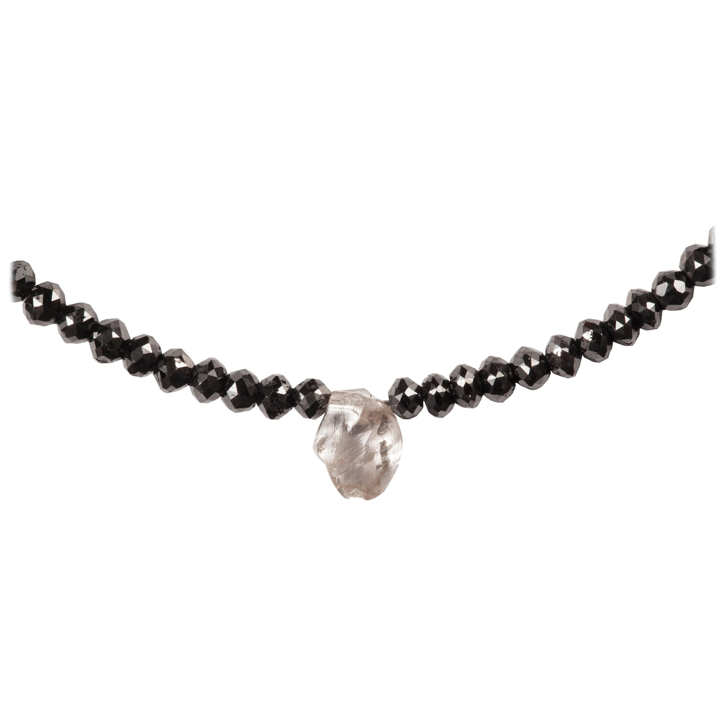 1.50 Carat Rough White and 32.24 Carat Facetted Black Diamond Collier Necklace For Sale