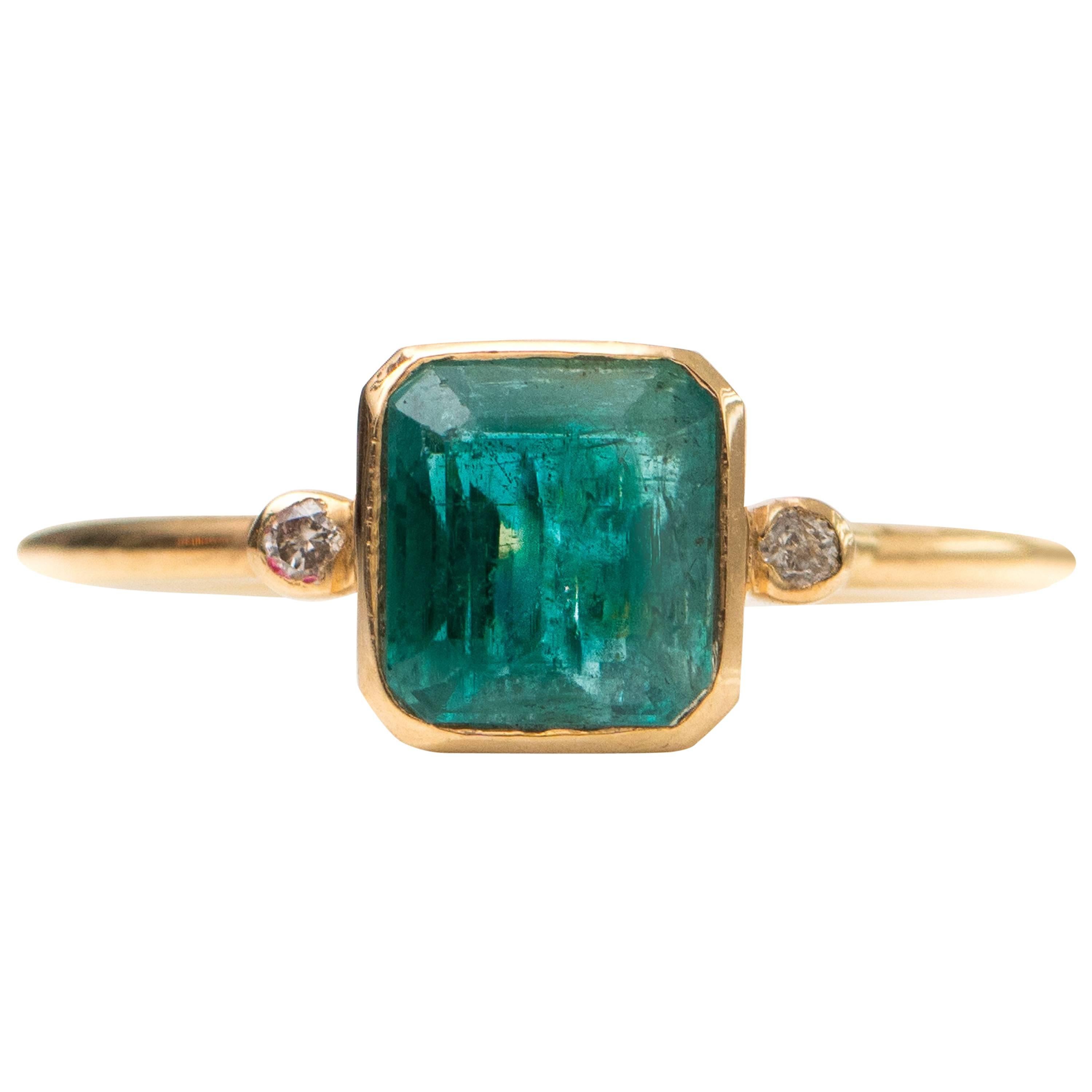 1 Carat Radiant Cut Emerald with Diamonds 18 Karat Yellow Gold Ring