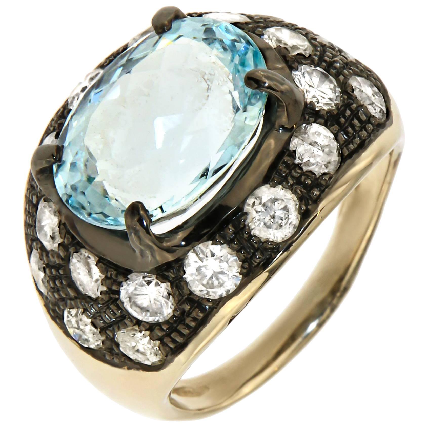 Aquamarine Ice Diamonds 18 Karat White Gold Cocktail Ring Handcrafted in Italy