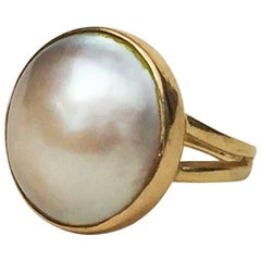 Perle und 14 Karat Gelbgold Pinky Ring (Größe 4) von Marina J