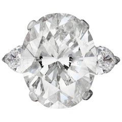 Bague en platine avec diamant de forme ovale de 17,10 carats