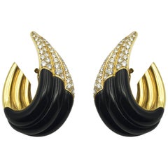 Fred Yellow Gold and Onyx Earrings