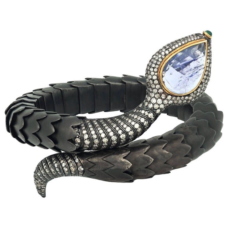 Bracelet en acier avec tanzanite de serpent et diamants En vente sur