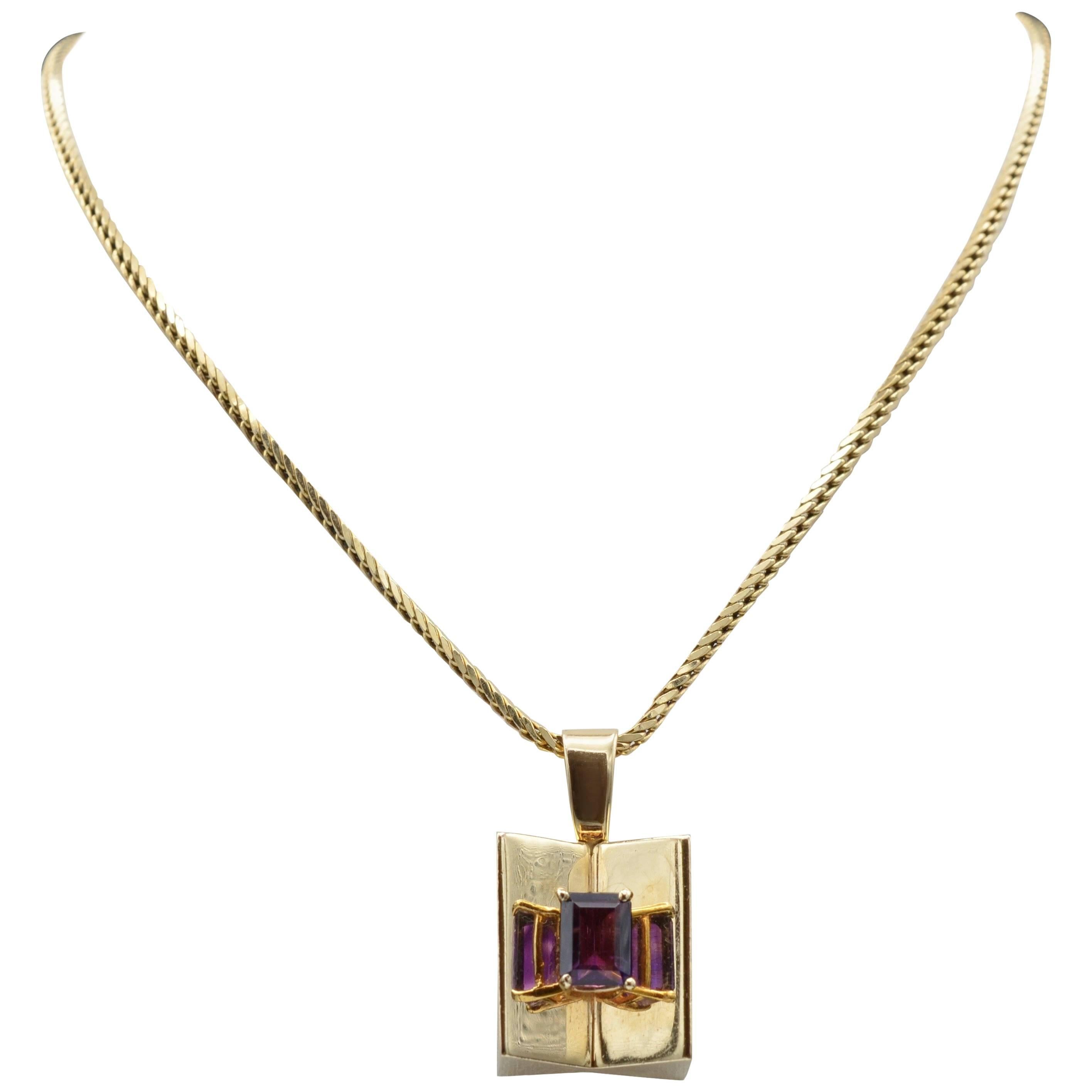 Vintage Emerald Cut Amethyst Pendant 1970s in Yellow Gold