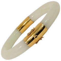 Vintage Wonderful White Jade 14 Karat Yellow Gold Bangle Bracelet, 1990s