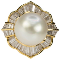 18 Karat Yellow Gold South Sea Pearl Diamond Ring